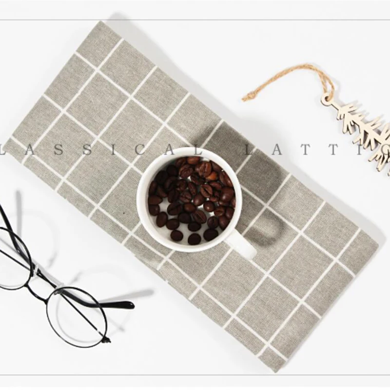 

Plaid Cotton Placemat Japanese Fashion Style Fabric Table Mats Napkins Simple Design Tableware Kitchen Tool Placemat 1 Pcs