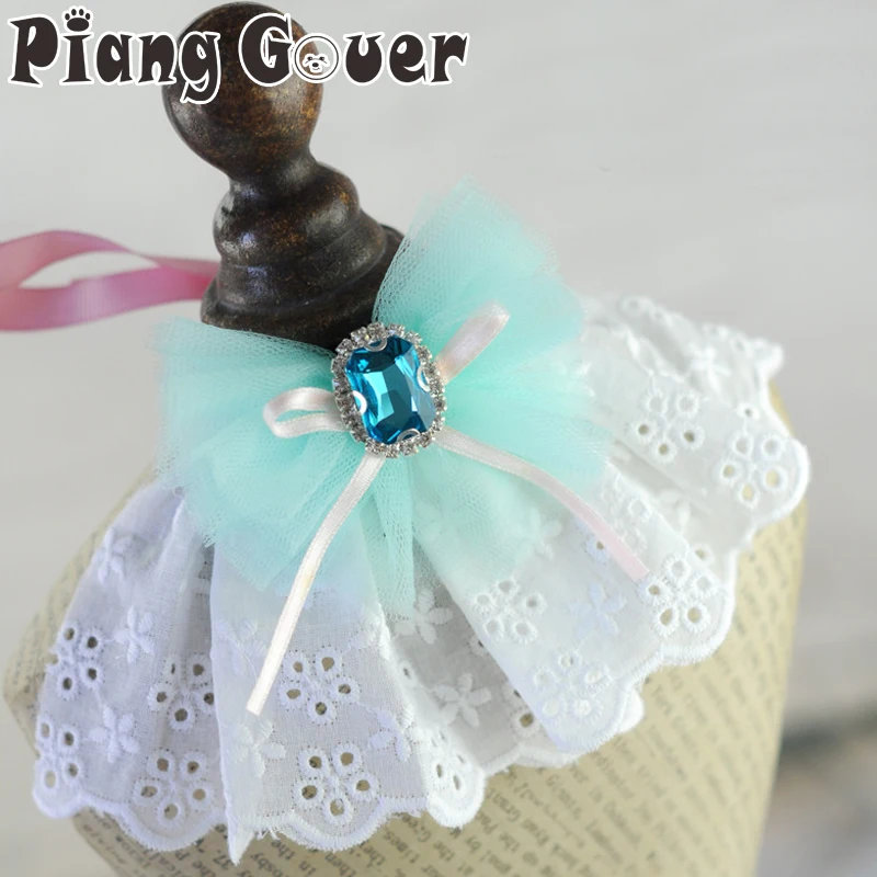 

Lace Bow Dog Triangular Bandage Imitation Artificial Crystal Dogs Necktie Scarf Collar Party Wedding
