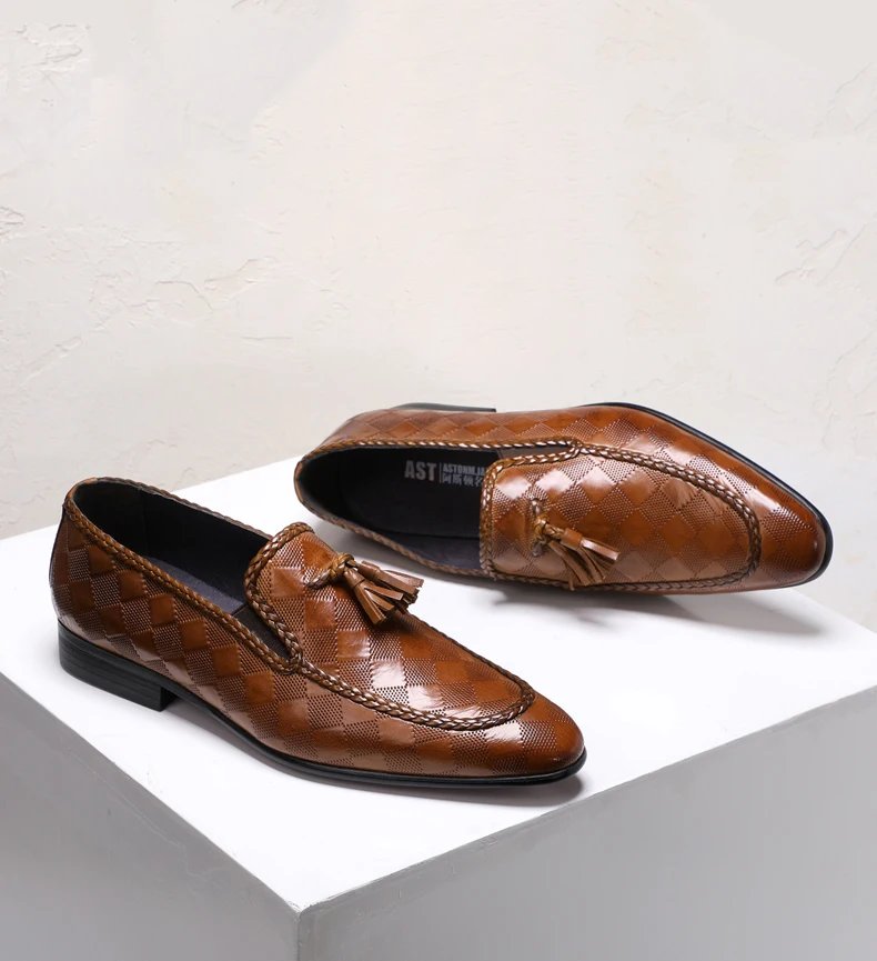 Phenkang/мужские кожаные туфли; модельные туфли в деловом стиле; мужские брендовые туфли из натуральной кожи; Черные слипоны с кисточками; свадебные мужские туфли