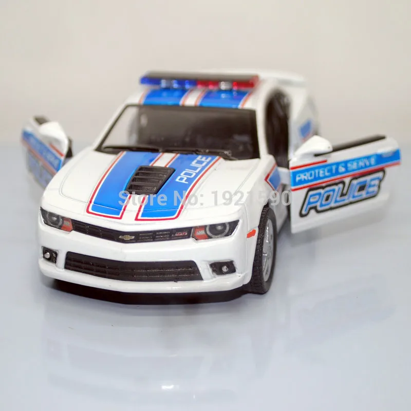 Chevrolet Camaro police version white (3)