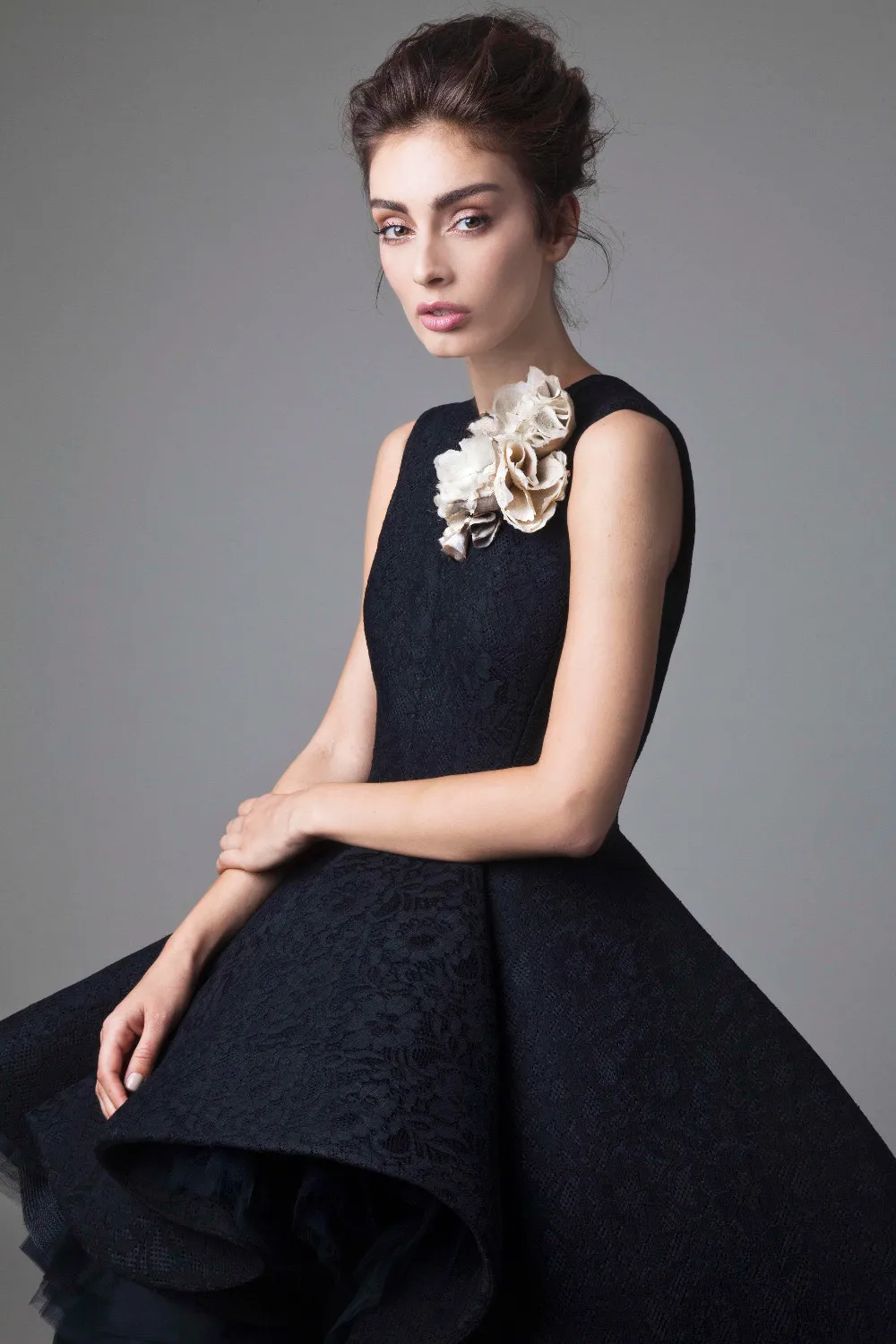 Krikor Jabotian Prom Dresses Hand Made Flower Jewel Neck Dark Navy Evening Dress Knee Length Party Gown Sleeveless Formal RedCarpet Dresses