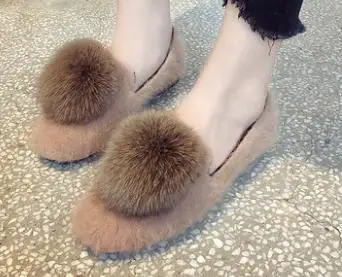 

2018 new fur shoes female shallow mouth simple shoes.