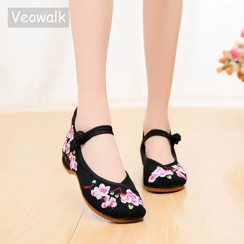 Veowalk Chinese Flower Embroidered Women Canvas Ballet Flats Cotton