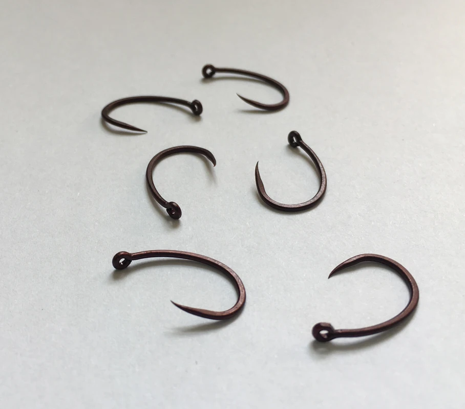 

20PCS Wise Tackle Barbless Extra Wide Gape with Curved Shank & Off Set Point-Teflon Coated Carp Hooks -Carp Fishing Hooks