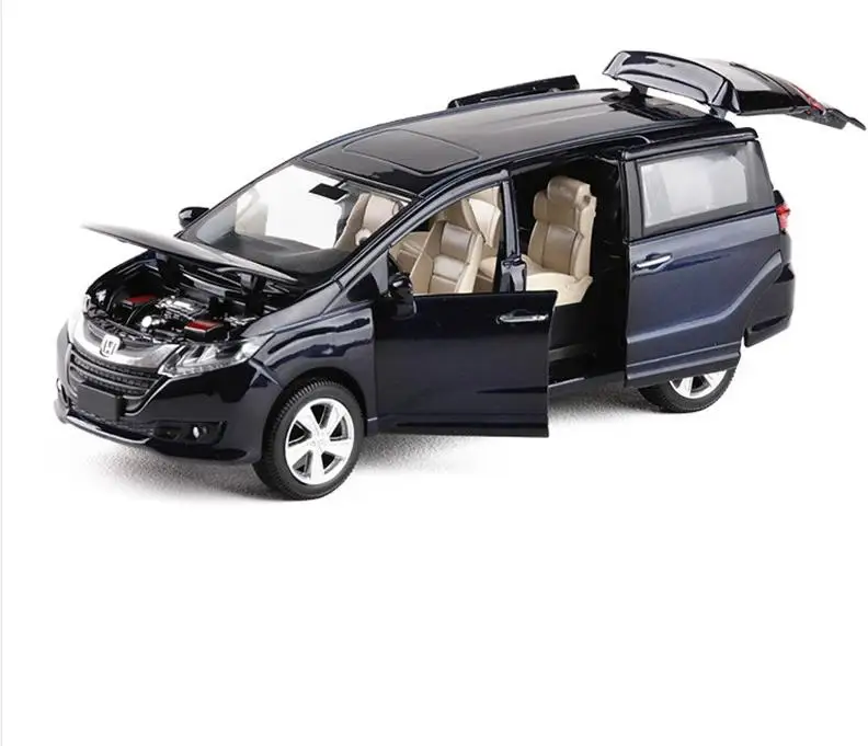 Koop 132 legering trek speelgoed auto model, hoge simulatie Honda Odyssey, musical   flashing 6 open de deuren, diecast metal, gratis verzending