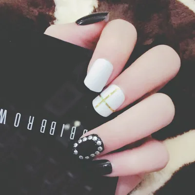 24 шт./лот простой черный и белый стиль Типсы с небольшой diamond накладные ногти