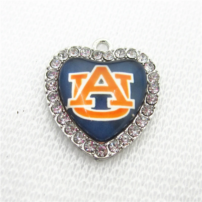 10 шт. хрустальные сердца Auburn Университета Спортивные подвесные шармы DIY