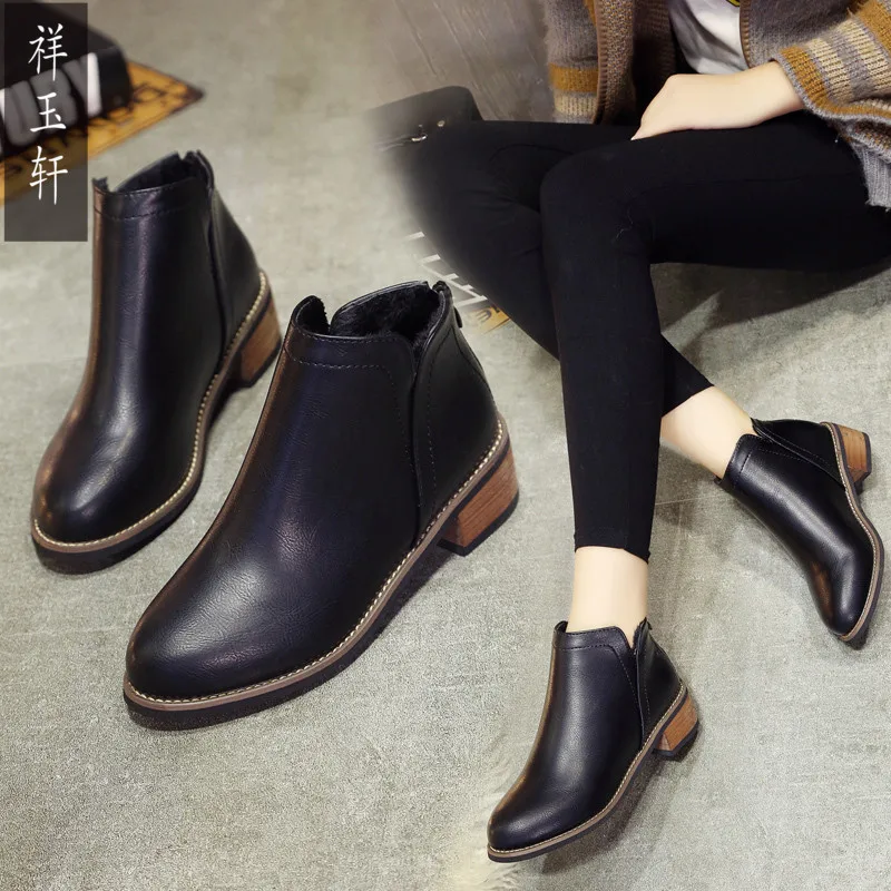 

2018 new British Martin boots women's ankle boots retro pointed thick with women's shoes.