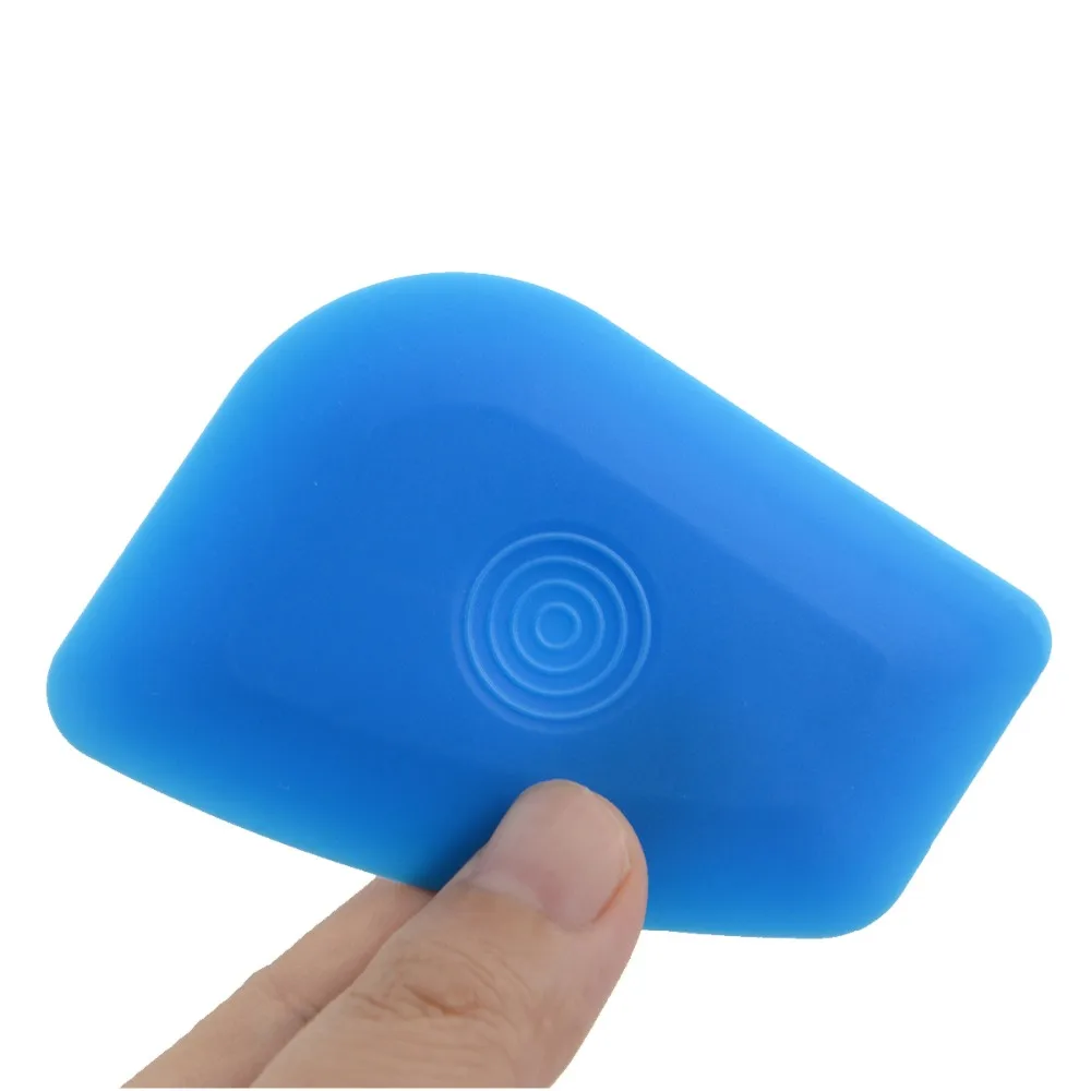 plastic pryer