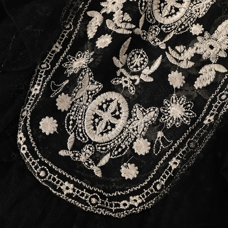 [LIVIVIO] винтажные Прозрачные топы с цветочной вышивкой летняя одежда для женщин рубашка без рукавов с рюшами Женская кружевная блузка в Корейском стиле