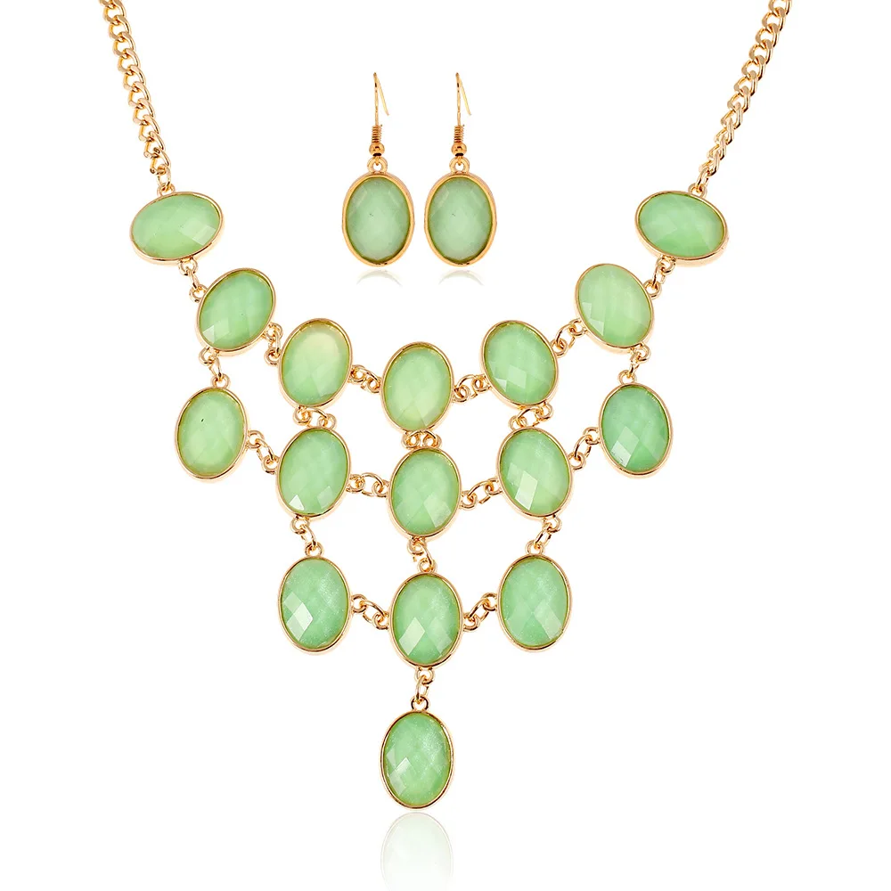 green necklace for wedding