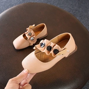 

2018 NEW 16.5-18.5CM Autumn/Spring Fashion Rivets Kids Shoes For Girl Leather Solid Flounce Casual Pretty Girls School Shoes