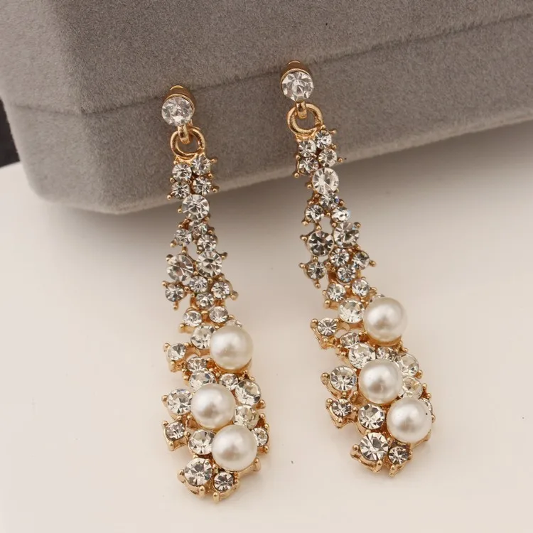 

Golden Long Wedding Pearl Earrings Bride Crystal Long Gold Earrings 2018 New Fashion Women's Party Party Free Shipping Gift