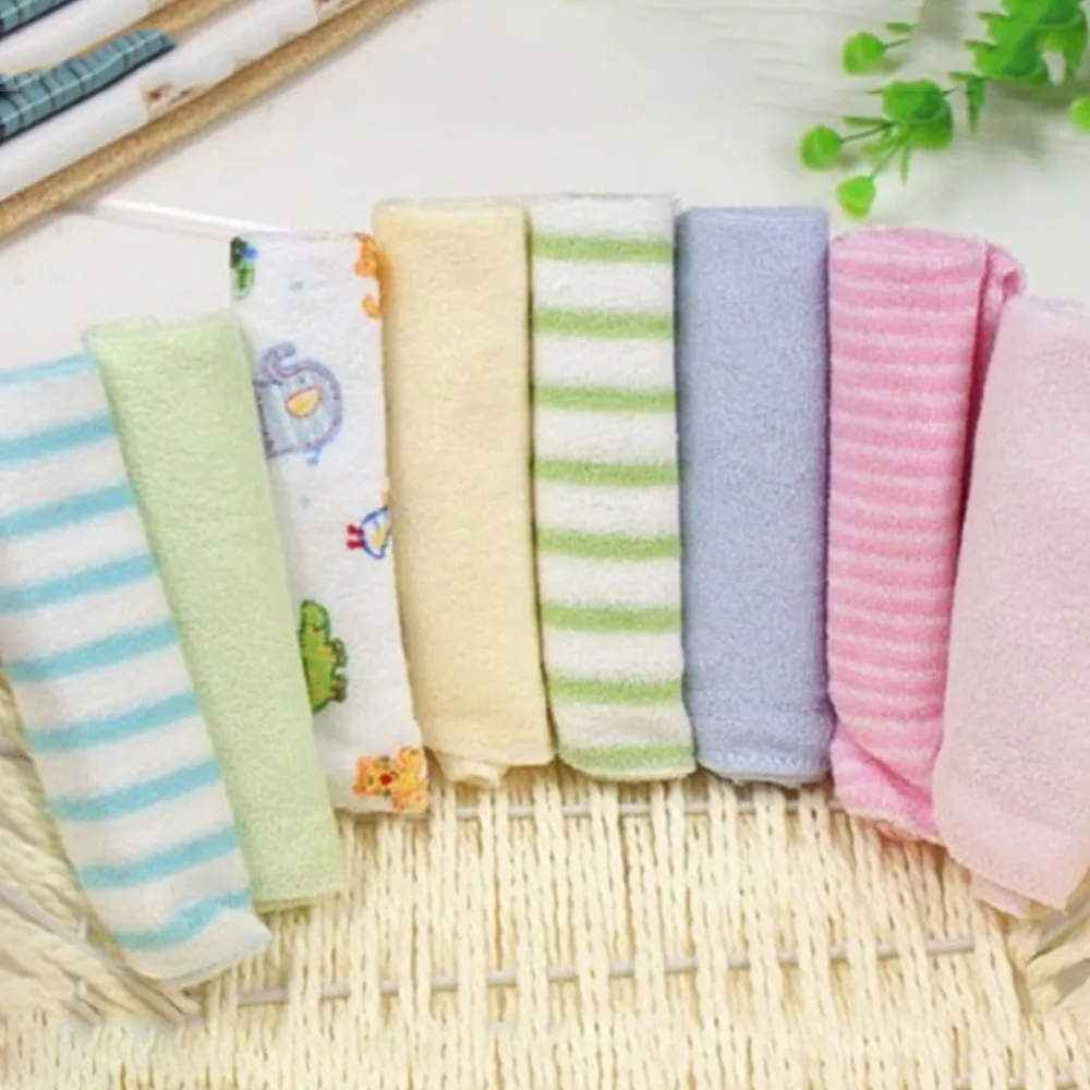 

8pcs/Set Easy washable and Dryable 8pcs Baby small square towels Baby feeding napkins Newborn child handkerchief Face Washing