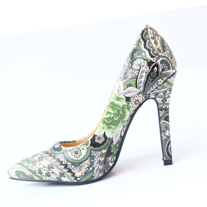 pointed sole heels