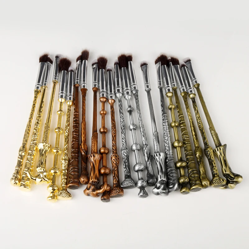 

5 Pcs Harri Potter Magic Wand Professional Makeup Brushes Set Cosmetic Tools Game of Thrones Make Up Brushes Women Necklaces