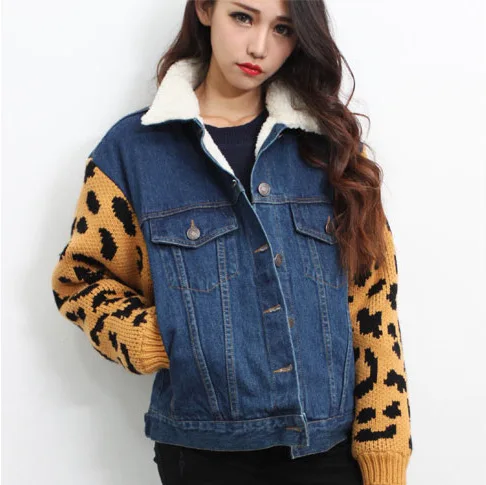 Джинсовка с трикотажными вставками. Джинсовая куртка с капюшоном. Джинсовая куртка дольче габбана женские. Джинсовка с вязаными рукавами. Пиджак джинсовый дольче габбана.