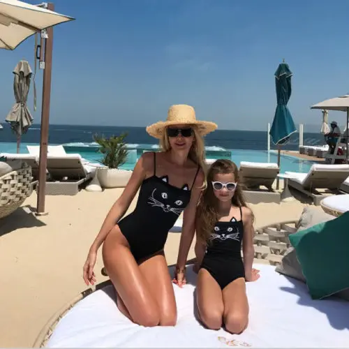 

Family Matching Outfits Mother and Daughter swimsuit Clothing Mom Girls Swimwear mommy me bikini look dresses Swimming clothes