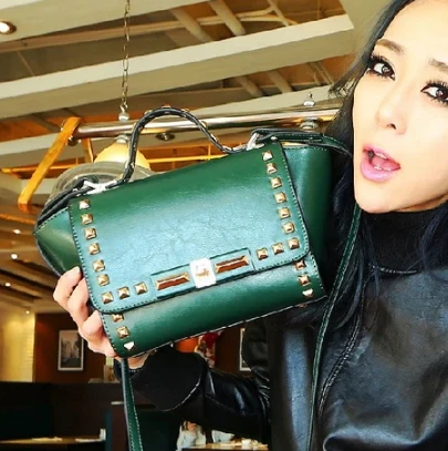 Free Shipping 2014 new wholesale hot handbag rivet bag mini-packet bat | Багаж и сумки