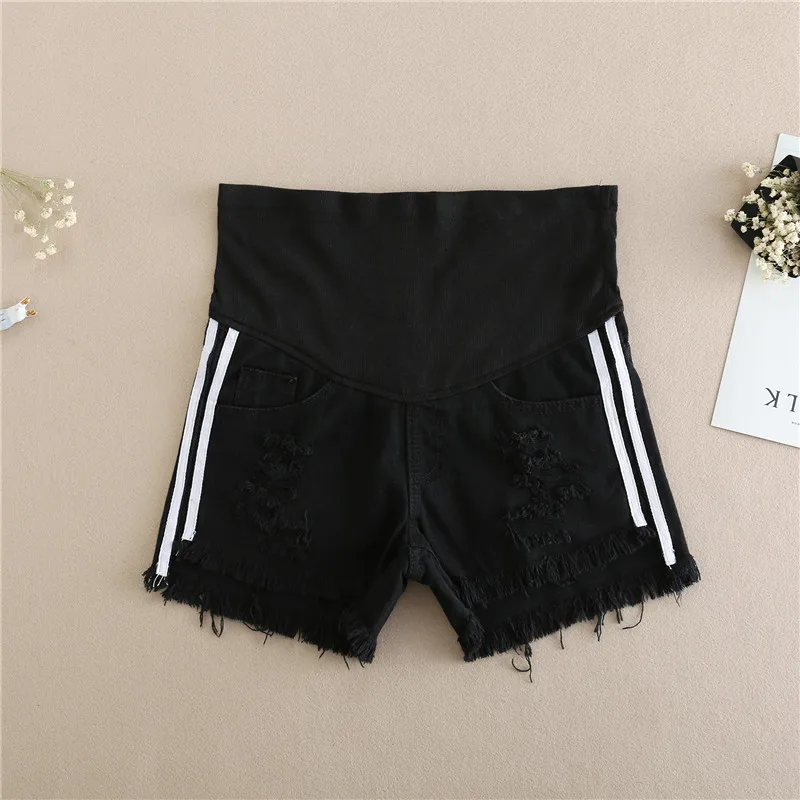 Summer-Pregnant-women-Denim-shorts-Maternity-shorts-Hole-elastic-waist-Pregnant-pants-vetement-femme-enceinte-Pregnant (1)
