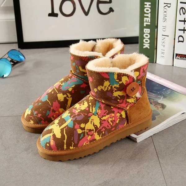 Зимние ботильоны из натуральной кожи; Водонепроницаемая Обувь на меху с пряжкой; коллекция года; женская зимняя теплая обувь из плюша; зимние ботинки на плоской подошве; большой размер 48 - Цвет: graffiti