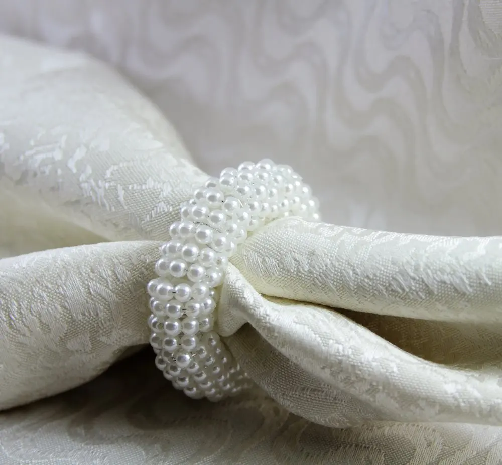 

white pearl flower napkin rings beaded wedding wholesale, napkin holder,
