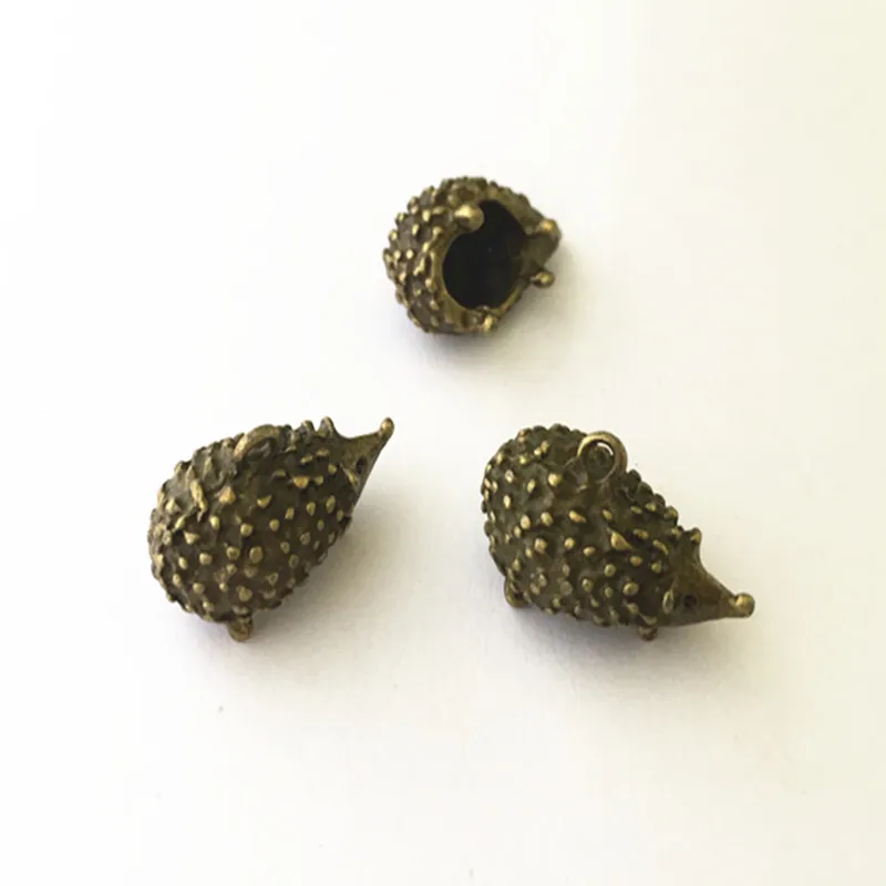 

3Pcs/Lot 14mmx26mm Antique bronze hedgehog pendant charm Necklace Pendant DIY Charm Vintage accessories