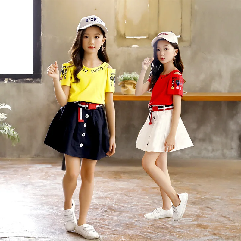 

Summer 2019 New Girls Cotton Suit Off shoulder Short Sleeve Tops with Belt Skirts Two Pieces Kids Suit