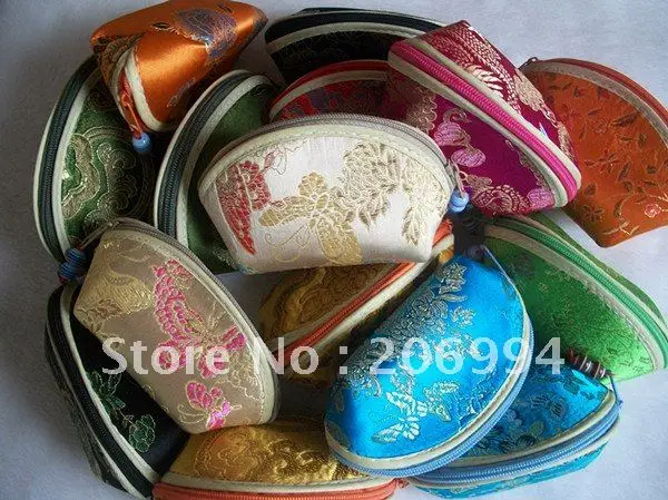 

Wholesale 11X5.5X6.5cm Silk embroidery jewelry pack bags (many color mixture) 5pc/lot