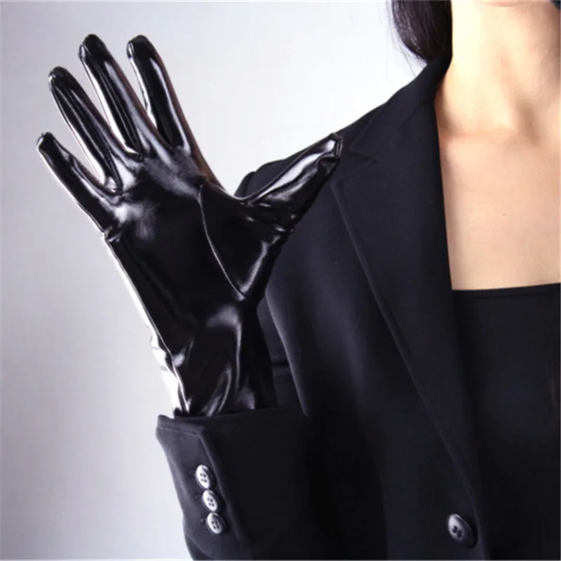Fashion Patent Leather Gloves Middle Long Artificial Leather 28cm Bright Black PU Gloves Female Basic Section P13 Fashion Patent Leather Gloves Middle Long Artificial Leather 28cm Bright Black PU Gloves Female Basic Section P13
