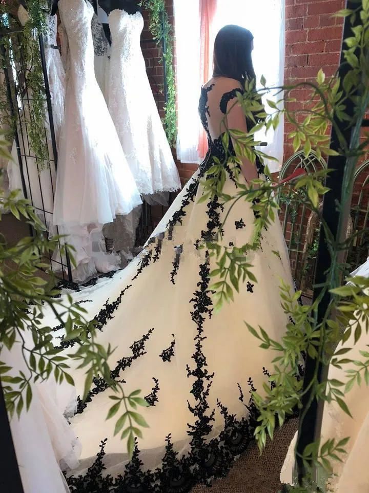 Черные и белые кружевные свадебные платья с рукавами-крылышками, с прозрачной шеей, аппликацией, корсетом, готическим корсетом, свадебные платья
