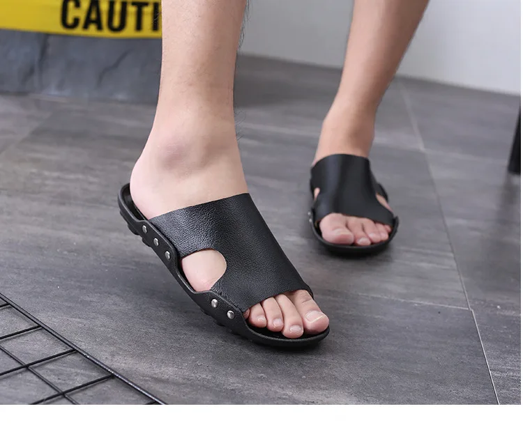 8884839086_1261163471