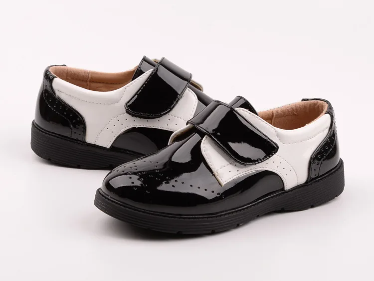 Обувь с перфорацией типа «броги» для мальчиков; цвет черный, белый; детская обувь с цветочным принтом для студентов; вечерняя Обувь для выступлений в британском стиле; детская обувь для свадебного банкета