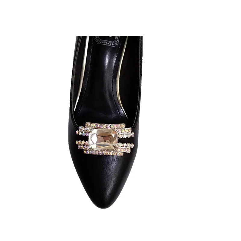 1 пара повседневной спортивной обуви подвески в форме цветов свадебные туфли с пряжкой, на высоком каблуке женские туфли-лодочки аксессуары с украшением в виде кристаллов алмаза зажимы для обуви; обувь на плоской подошве; обувь со стразами