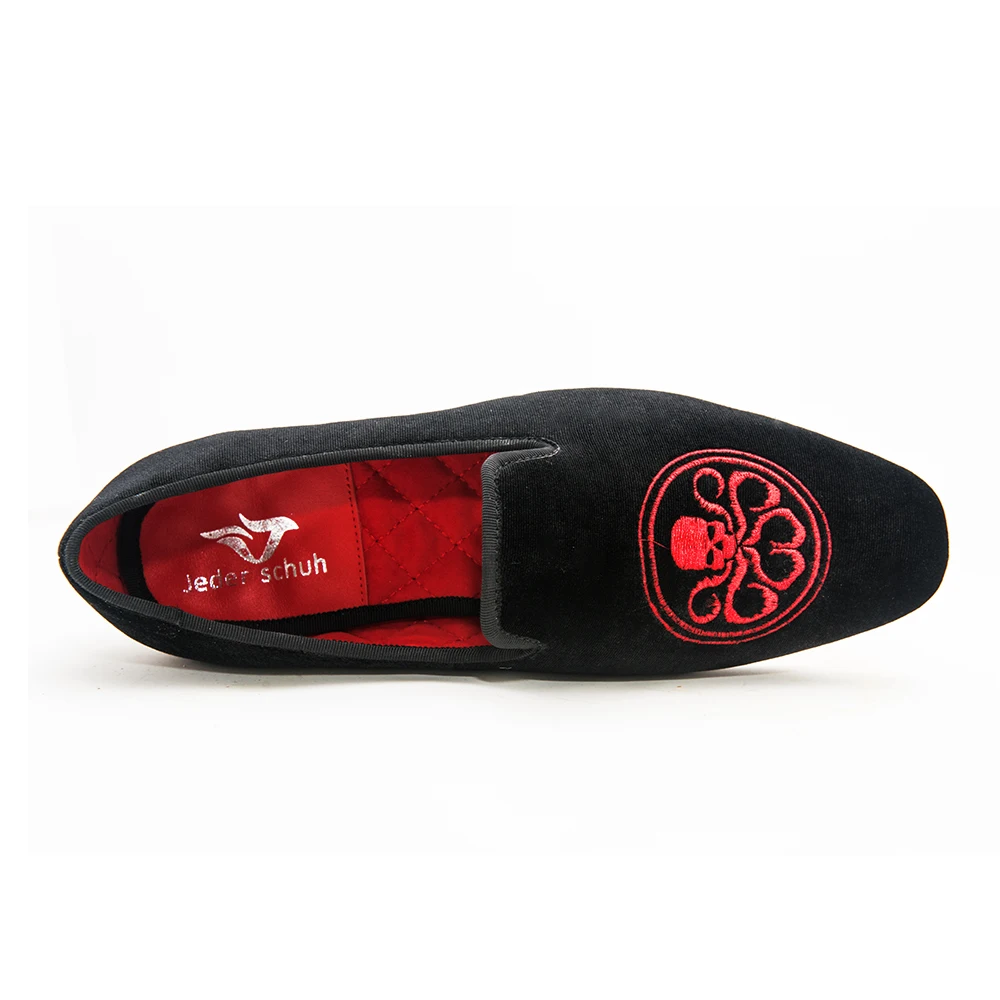Jeder Schuh Men Shoes Red Pirates Logo Design Velvet Shoes Smoking Slippers Banquet Shoes Loafers