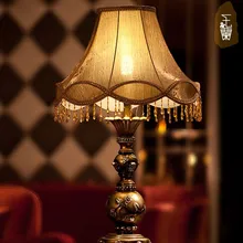 Роскошная свадебная комната прикроватный шкаф СВЕТОДИОДНЫЙ светильник Настольная лампа Европейская спальня кровать Ретро Кабинет гостиная Ткань Настольные лампы CL