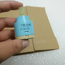 35 мм катушка для горячей и холодной воды, плоские ножки, Водосберегающие обратный ремень, трехступенчатый кран, водосберегающая катушка, два стула