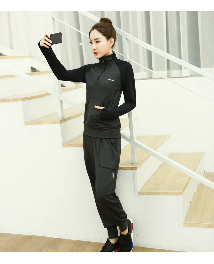 Черный Спортивная одежда Для женщин Фитнес Йога набор бег Костюмы Лидер продаж куртка с длинными рукавами 3 шт. дышащий спортивный бюстгальтер pad открытый