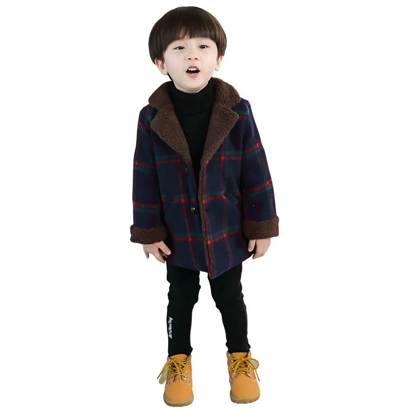 Famli/2018 Новая мода осень-зима для маленьких мальчиков теплый плед верхняя одежда дети замшевые флисовая куртка Длинная Детская куртка