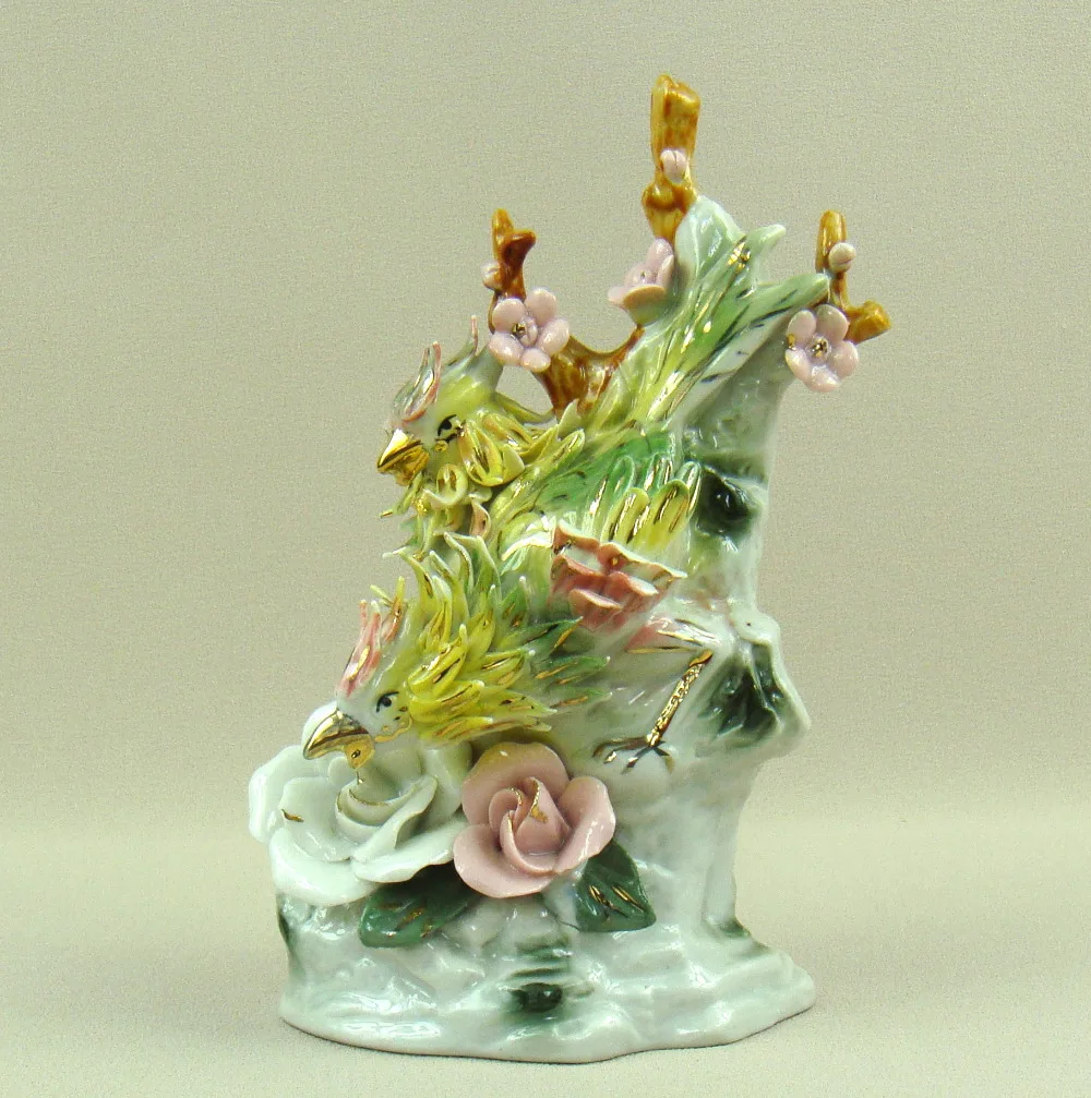 

Traditional Chinese Porcelain Magpie Lovers Statue Handmade Beloveds Figurine His-and-hers Decoration Craft Adornment Present