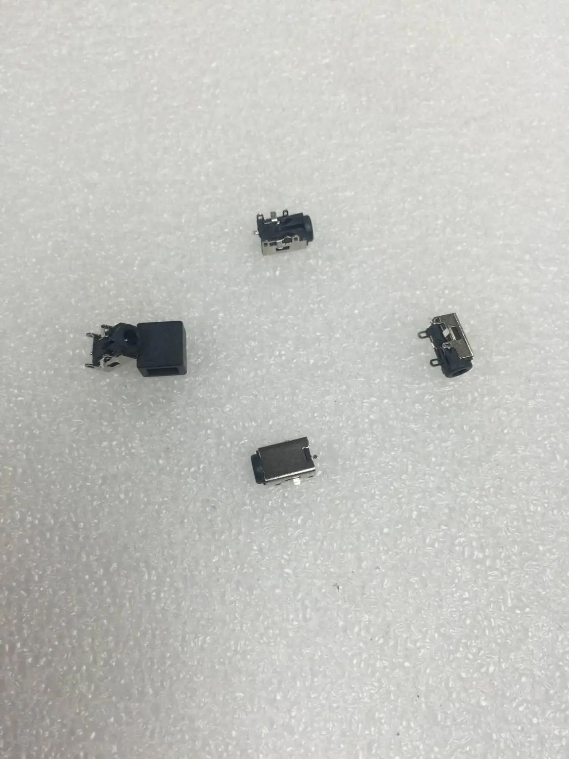 

New DC Power Jack Charger Port Plug Socket Connector For ASUS Eee PC 1005HA_GG 1005HAB 1005HAG 1005HE DC POWER JACK SOCKET
