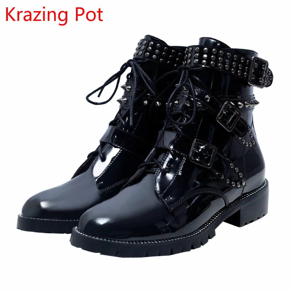 

2018 Cow Leather Thick Heels Round Toe Lace Up Rivets Keep Warm Winter Boots Superstar Motorcycle Boots Buckle Ankle Boots L6
