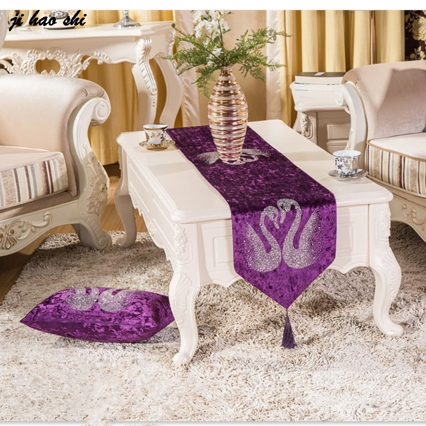 

European Style Luxury Velvet Diamond Swan Pattern Table Runner For Wedding Decorate Table Cover Dining Table Cloth Placemat
