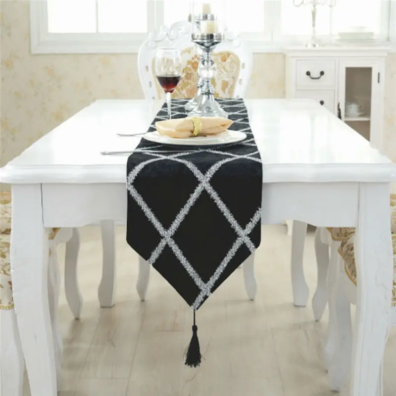 Luxury Fashion Diamond Lattice Velvet Table Runner Bed Runner Party Wedding Decors Stripe End of the Bed Table Cloth Towels