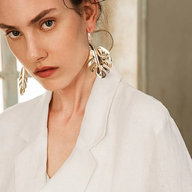 

Punk Personalized Drop Earrings for Women Gold Leaf Pattern Sexy Ear Accessories Fashion Women Jewelry 3B2009