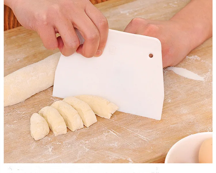 1PC Plastic Pastry Dough Cutter Trapezoid Shape Baking Spatulas Pastry