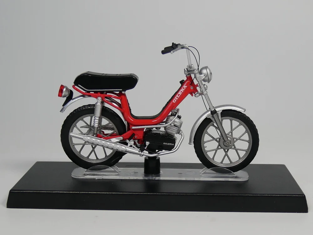 Модель литая мотоцикла GILERA CB1 Auto Inn 1:18| |