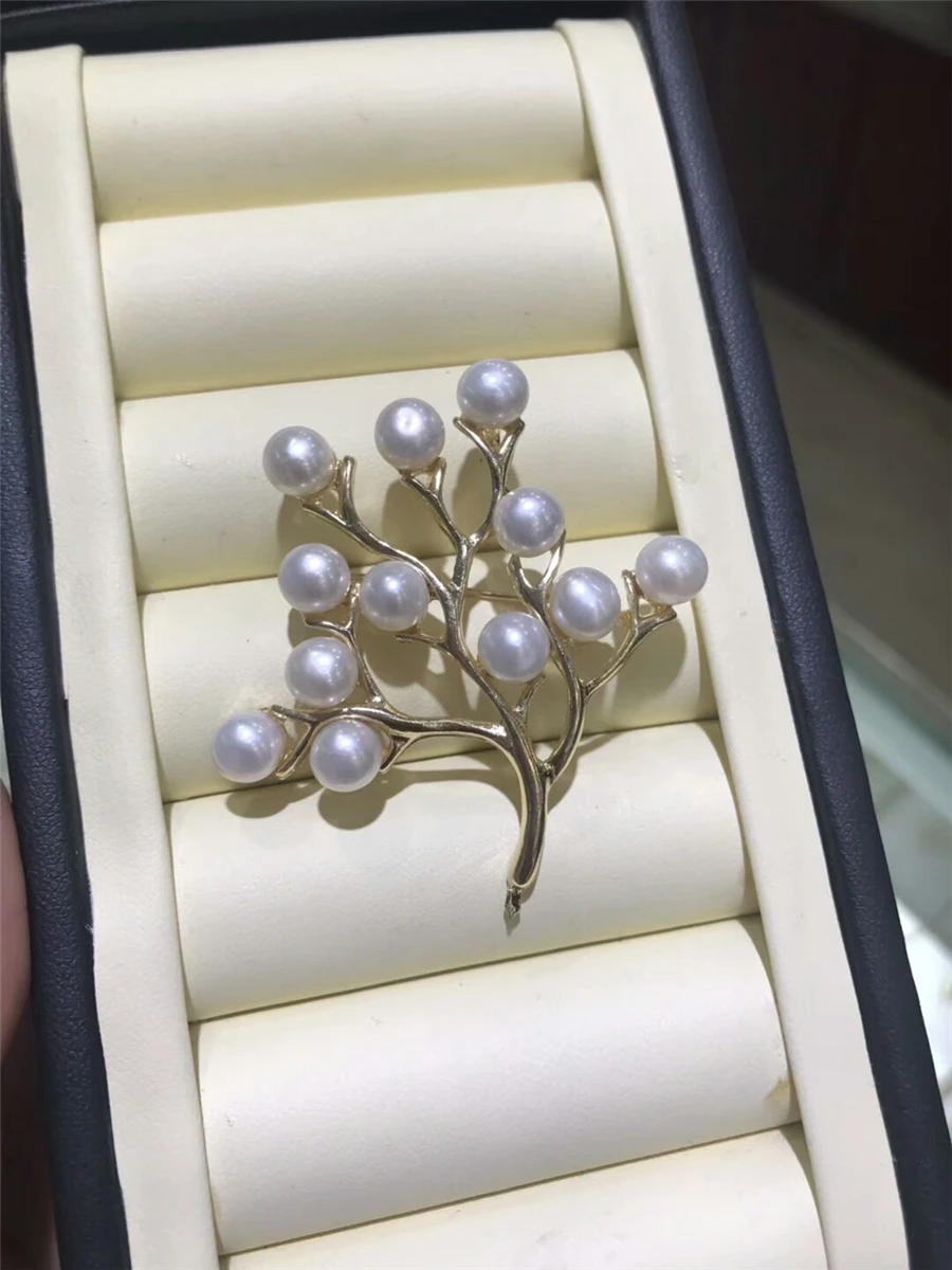 Fashion Natural High Quality Pearl Brooch Pin Classic Charming Noble