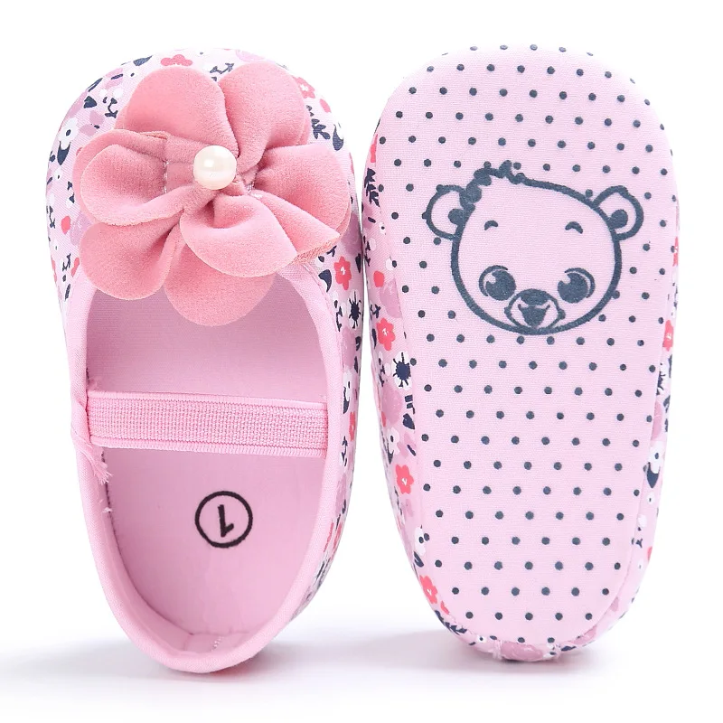 Обувь для новорожденных девочек с цветочным рисунком, новая летняя Милая хлопковая обувь для маленьких принцесс с мягкой подошвой