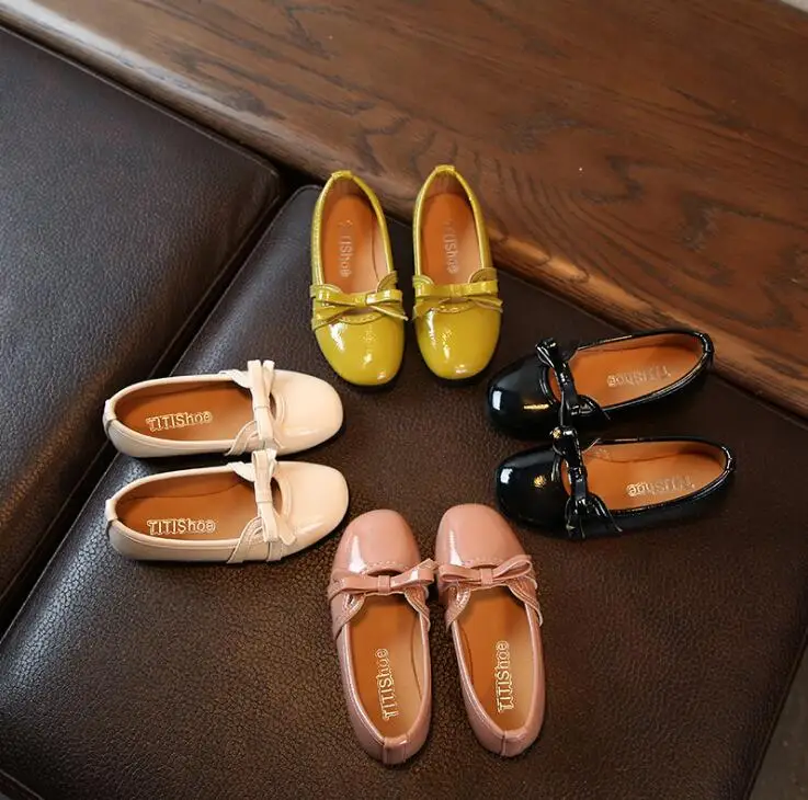 Размеры 21-36; Новинка; Осенняя кожаная обувь для девочек; Детские кроссовки принцессы с бантом; тонкие туфли для маленьких девочек; детская танцевальная обувь